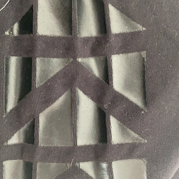 lululemon size 4 tribal leg pants - Picture 5 of 5